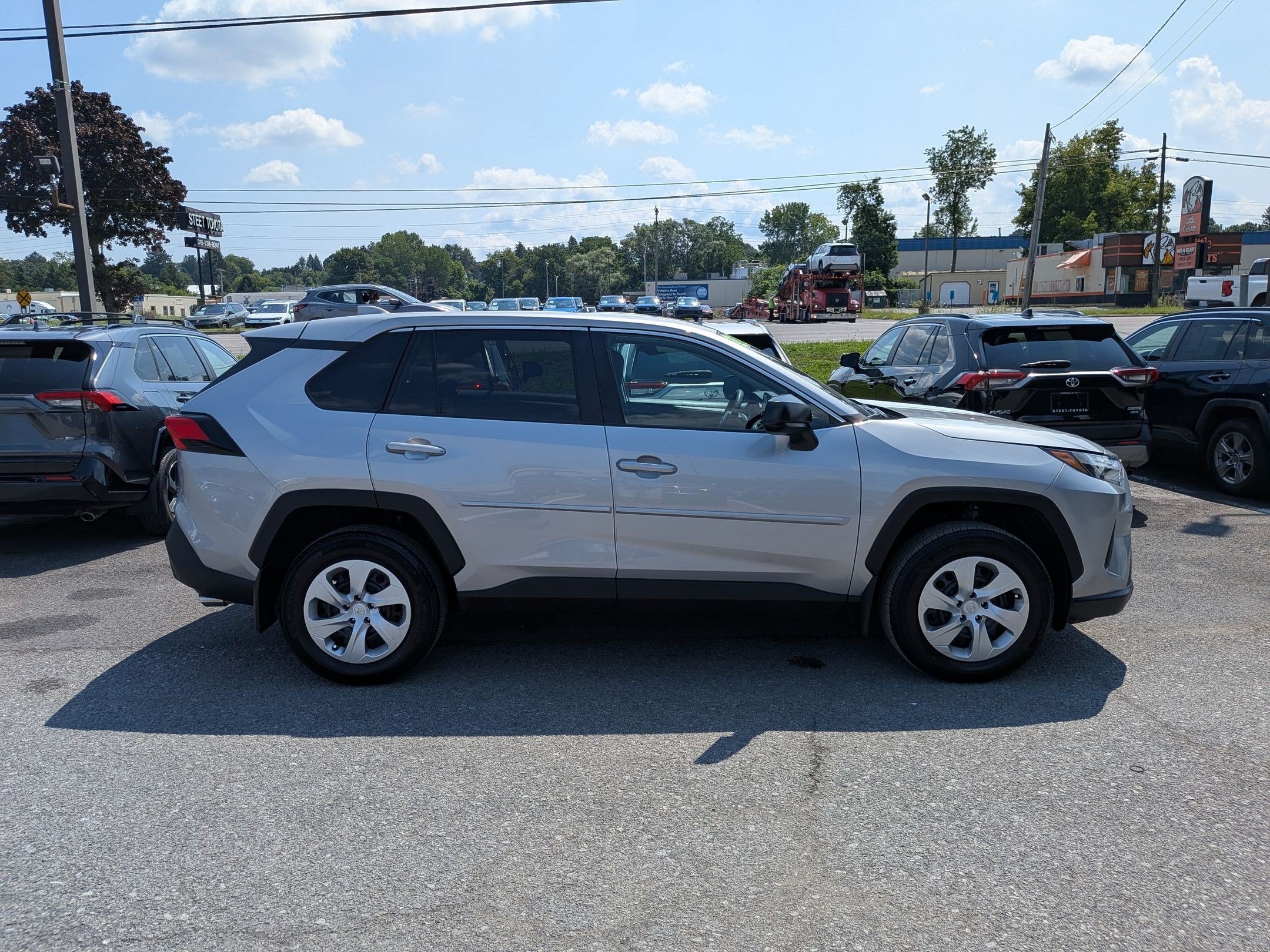 2025 Toyota RAV4 LE