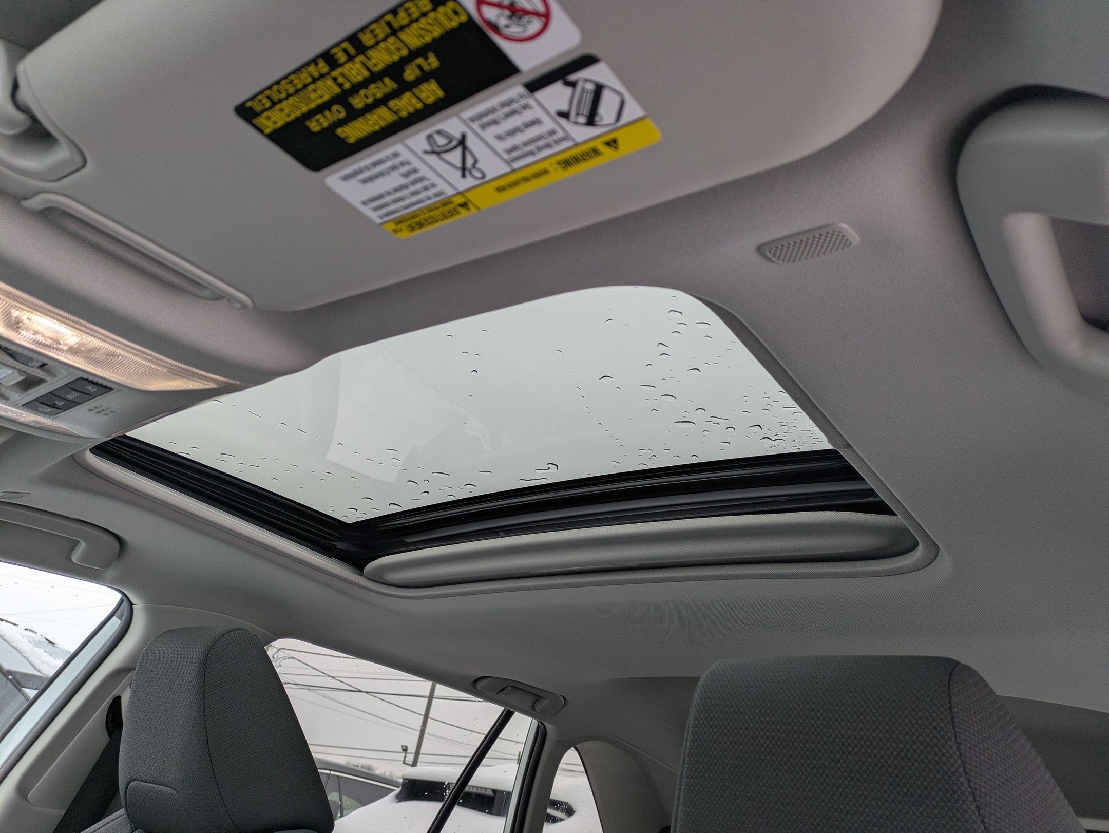 2023 Toyota RAV4 XLE w/ Convenience & Cold Weather Pkg