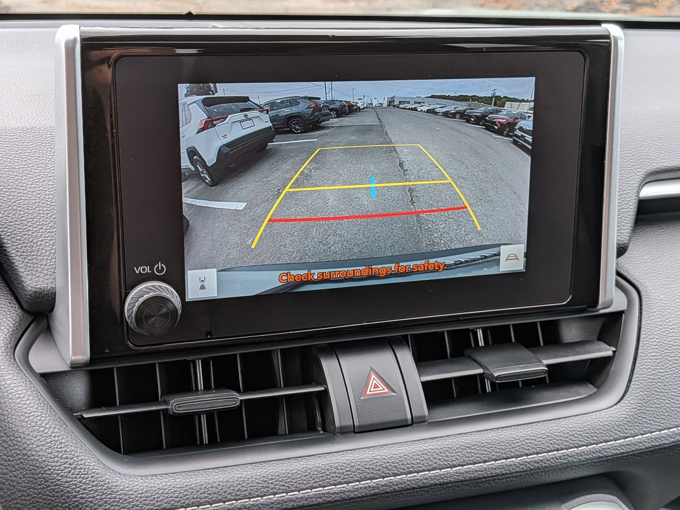 2023 Toyota RAV4 XLE w/ Convenience & Cold Weather Pkg