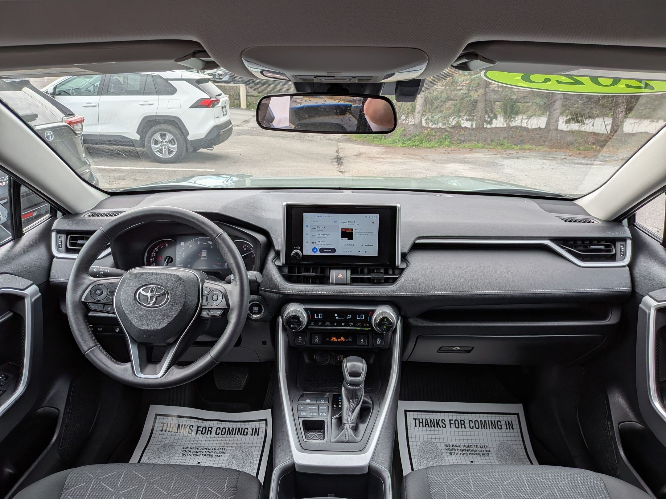 2023 Toyota RAV4 XLE w/ Convenience & Cold Weather Pkg