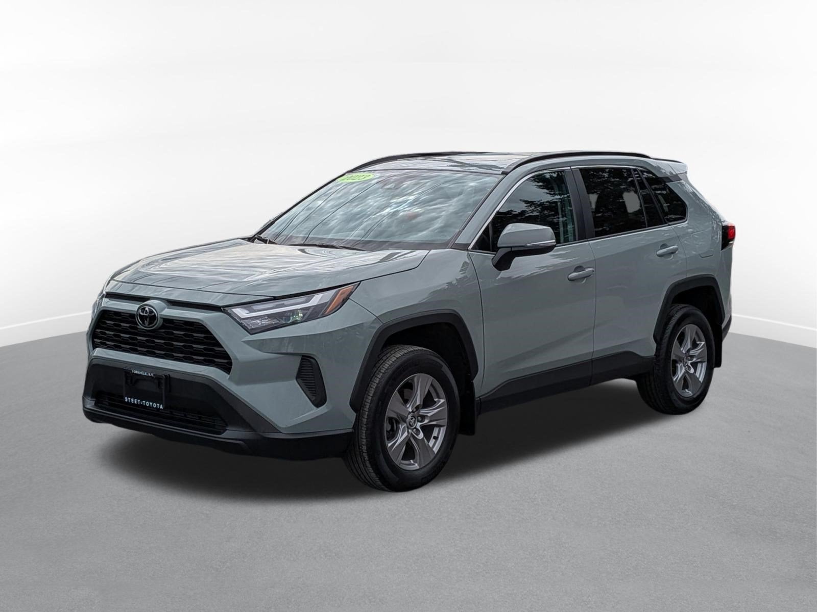 2023 Toyota RAV4 XLE w/ Convenience & Cold Weather Pkg