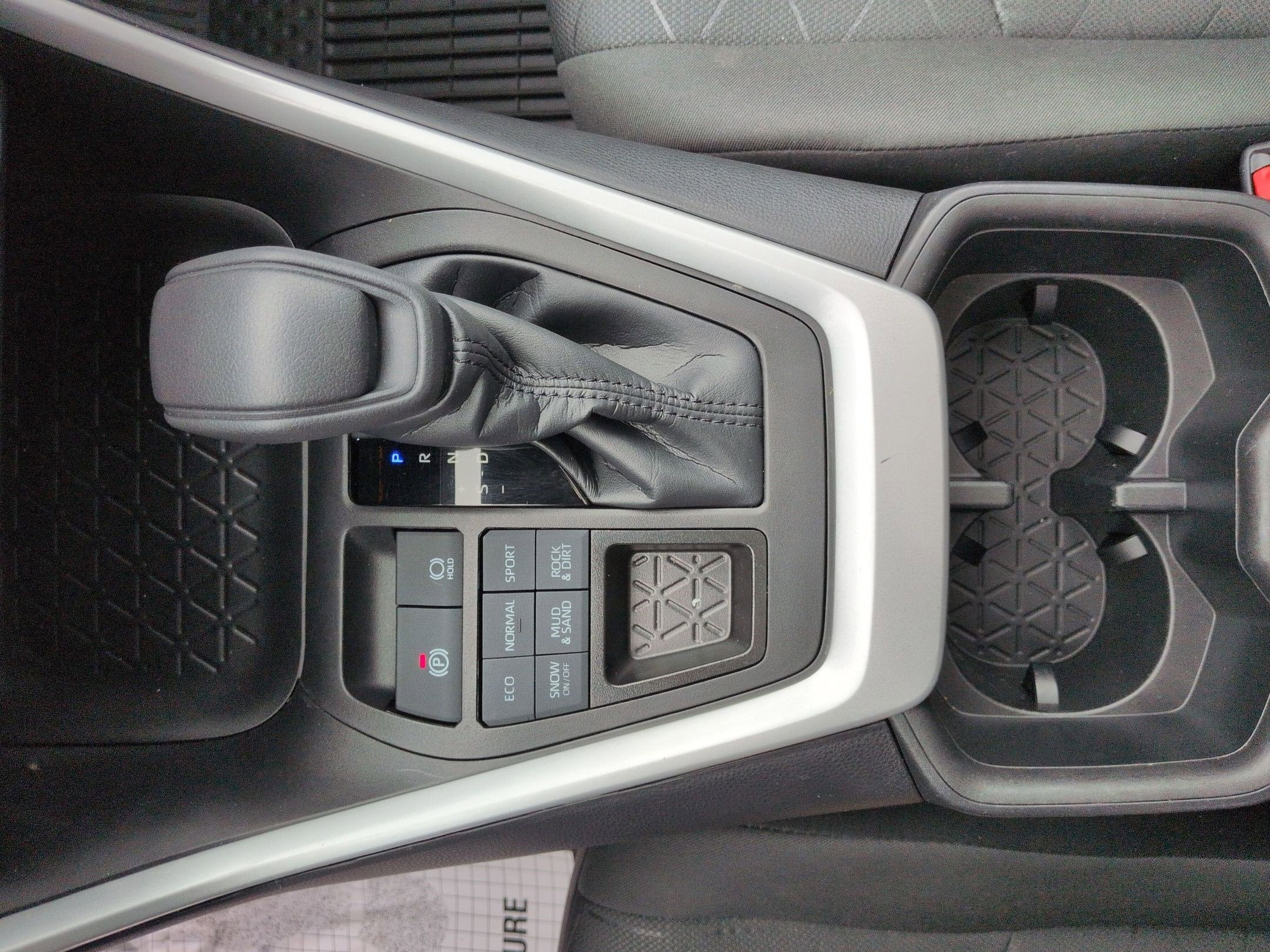 2023 Toyota RAV4 XLE w/ Convenience & Cold Weather Pkg