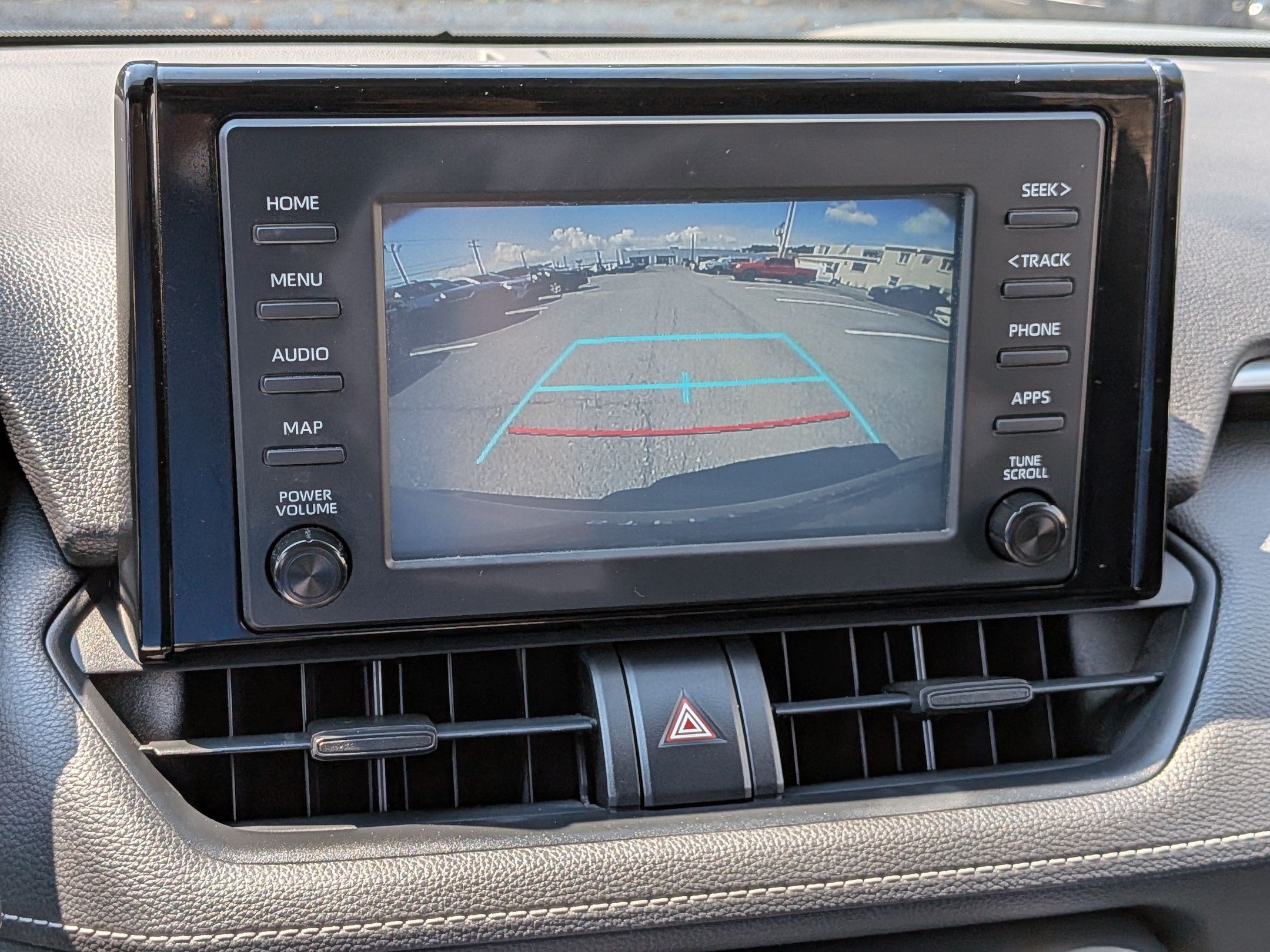 2019 Toyota RAV4 XLE w/ Convenience & Cold Weather Pkg