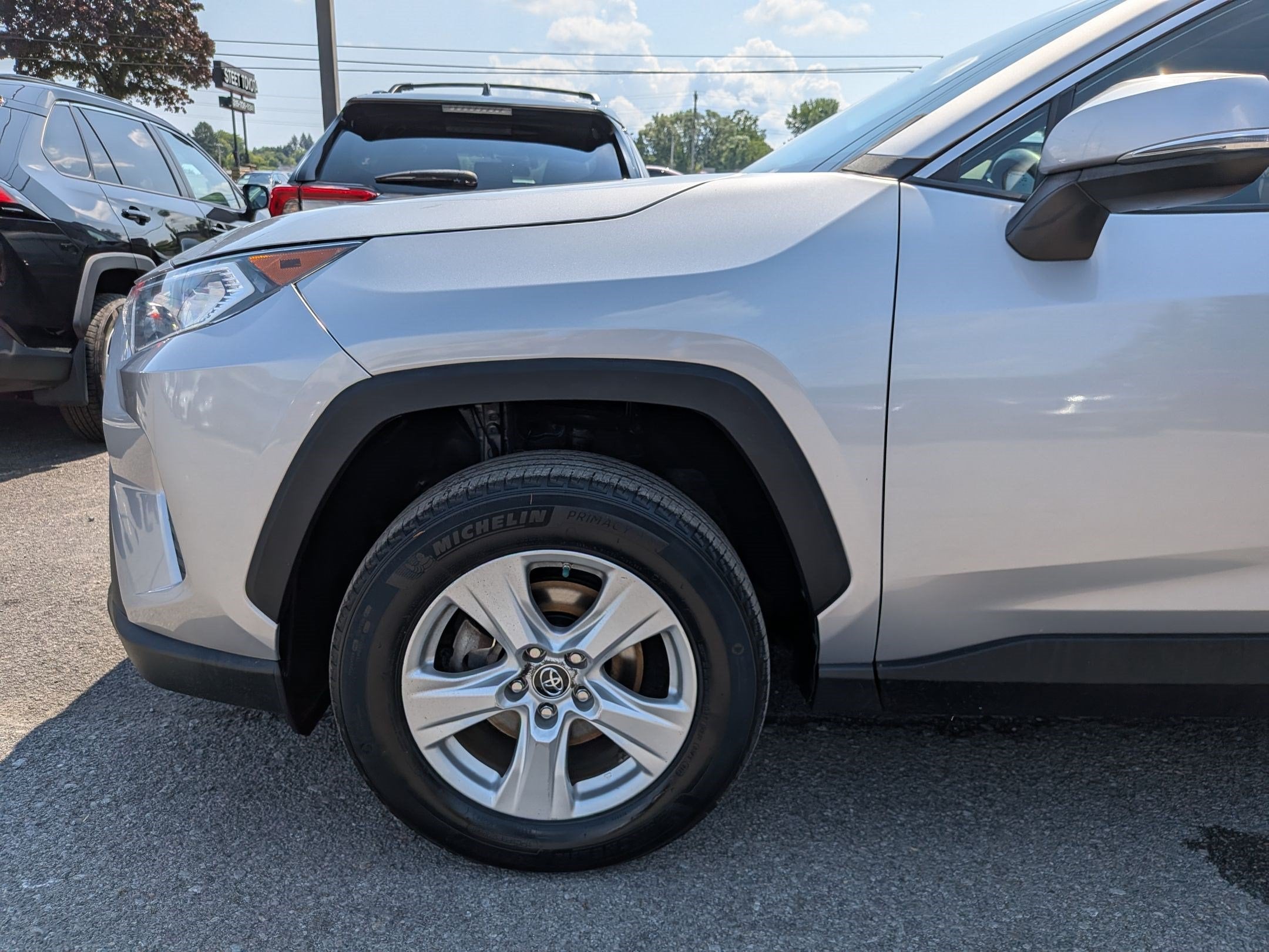 2019 Toyota RAV4 XLE w/ Convenience & Cold Weather Pkg