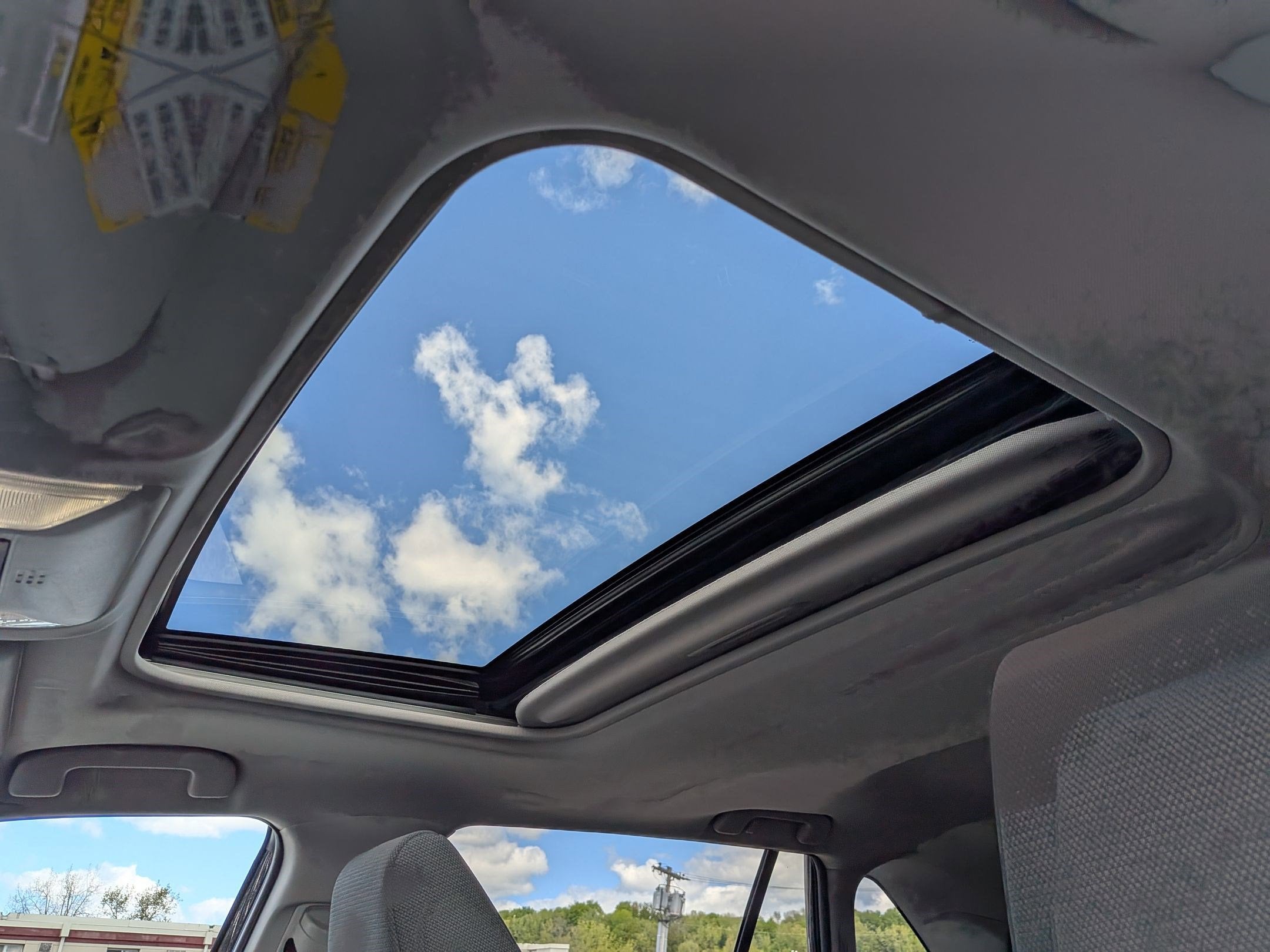 2022 Toyota RAV4 XLE w/ Convenience & Cold Weather Pkg