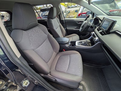 2022 Toyota RAV4 XLE w/ Convenience & Cold Weather Pkg