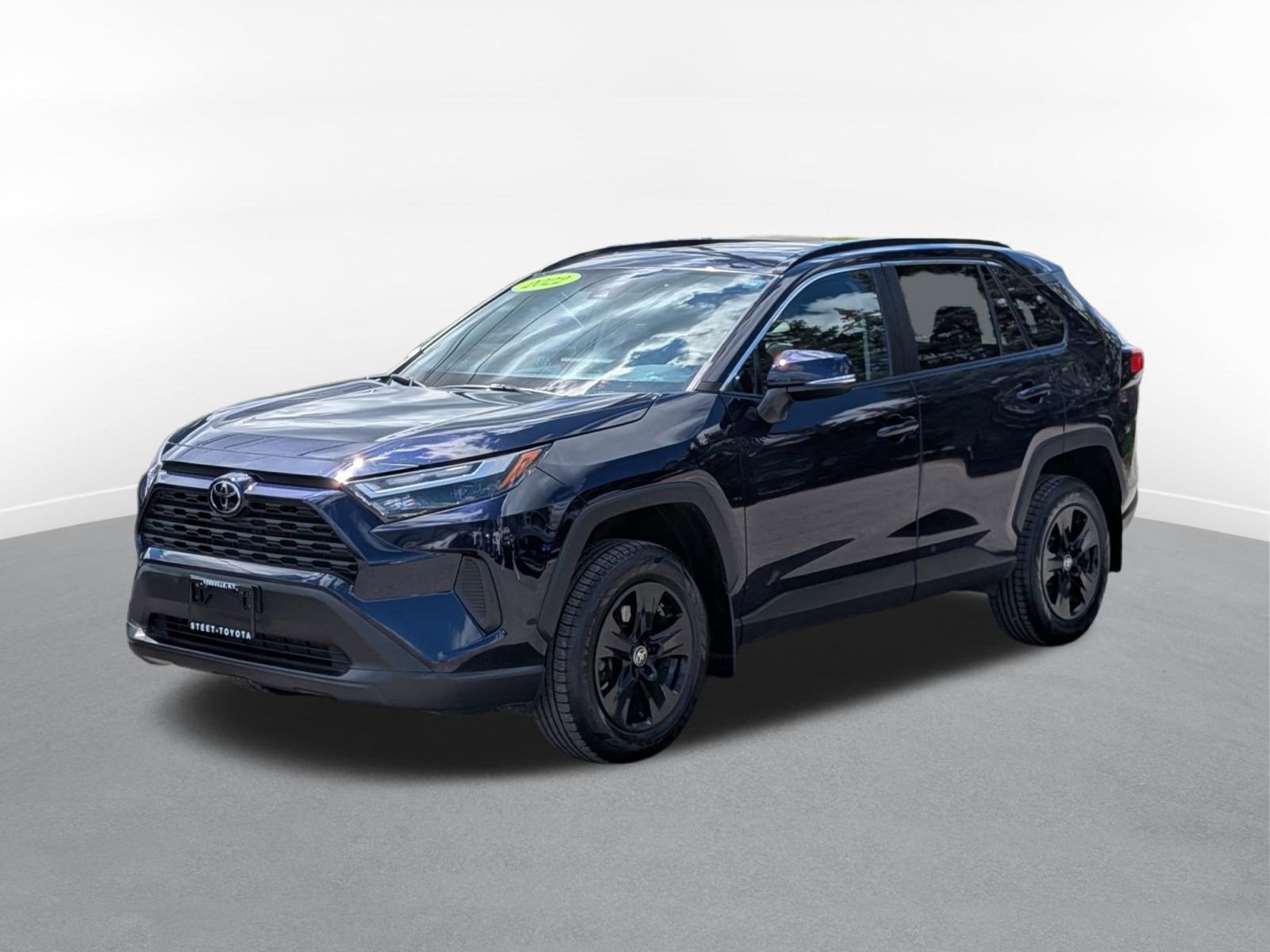 2022 Toyota RAV4 XLE w/ Convenience & Cold Weather Pkg