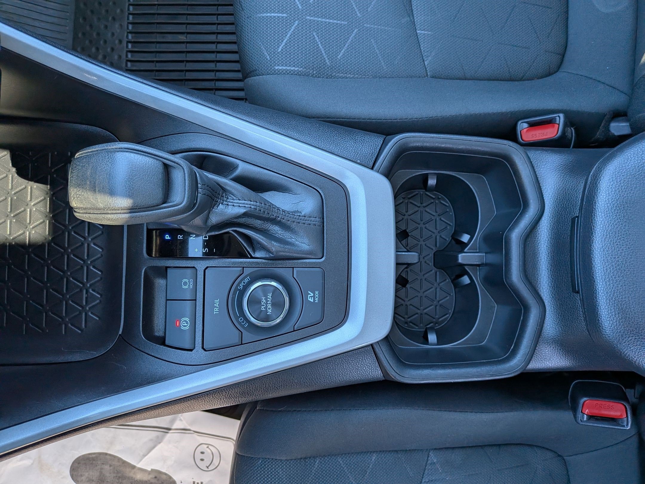 2024 Toyota RAV4 Hybrid XLE w/ Convenience & Cold Weather Pkg