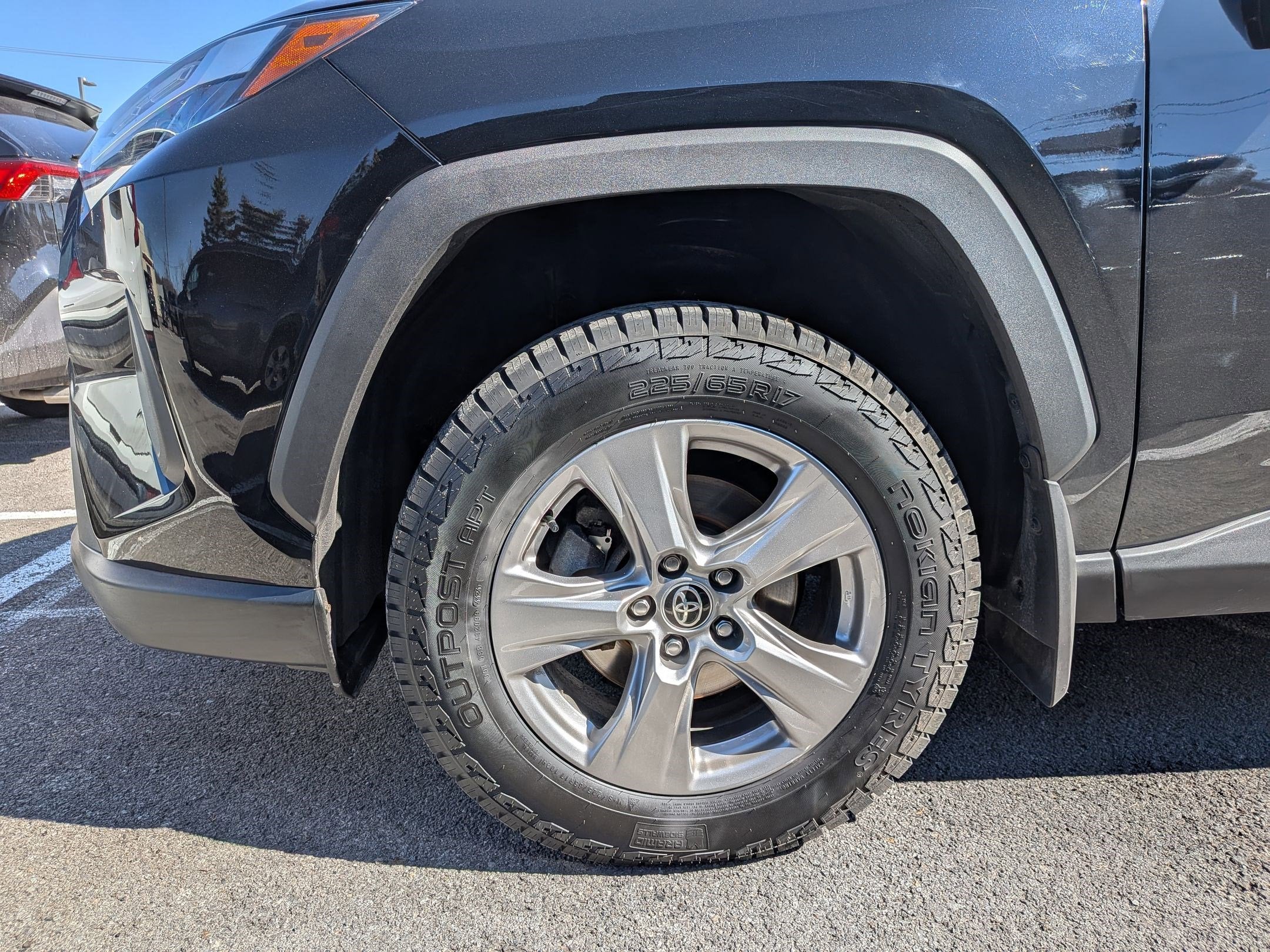 2024 Toyota RAV4 Hybrid XLE w/ Convenience & Cold Weather Pkg