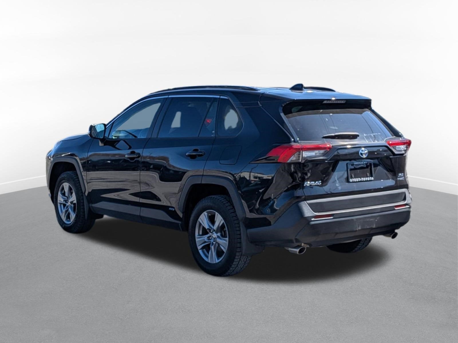 2024 Toyota RAV4 Hybrid XLE w/ Convenience & Cold Weather Pkg