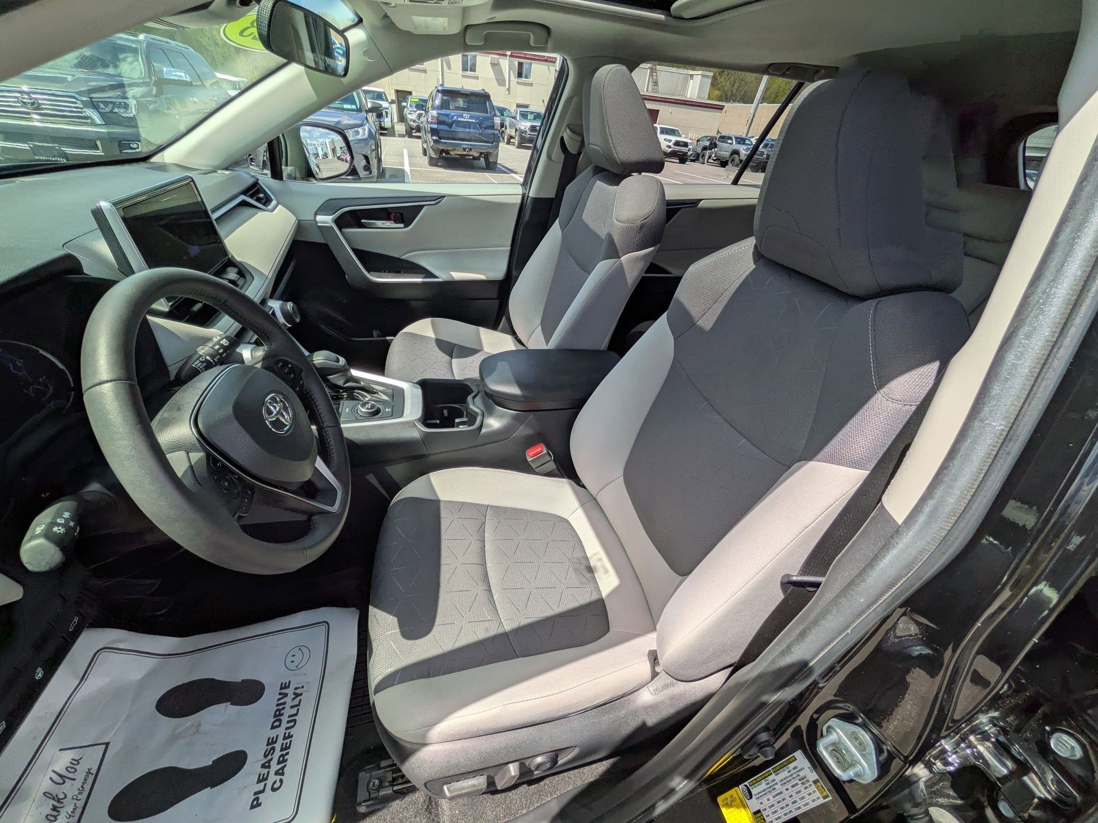 2023 Toyota RAV4 Hybrid XLE w/ Convenience & Cold Weather Pkg