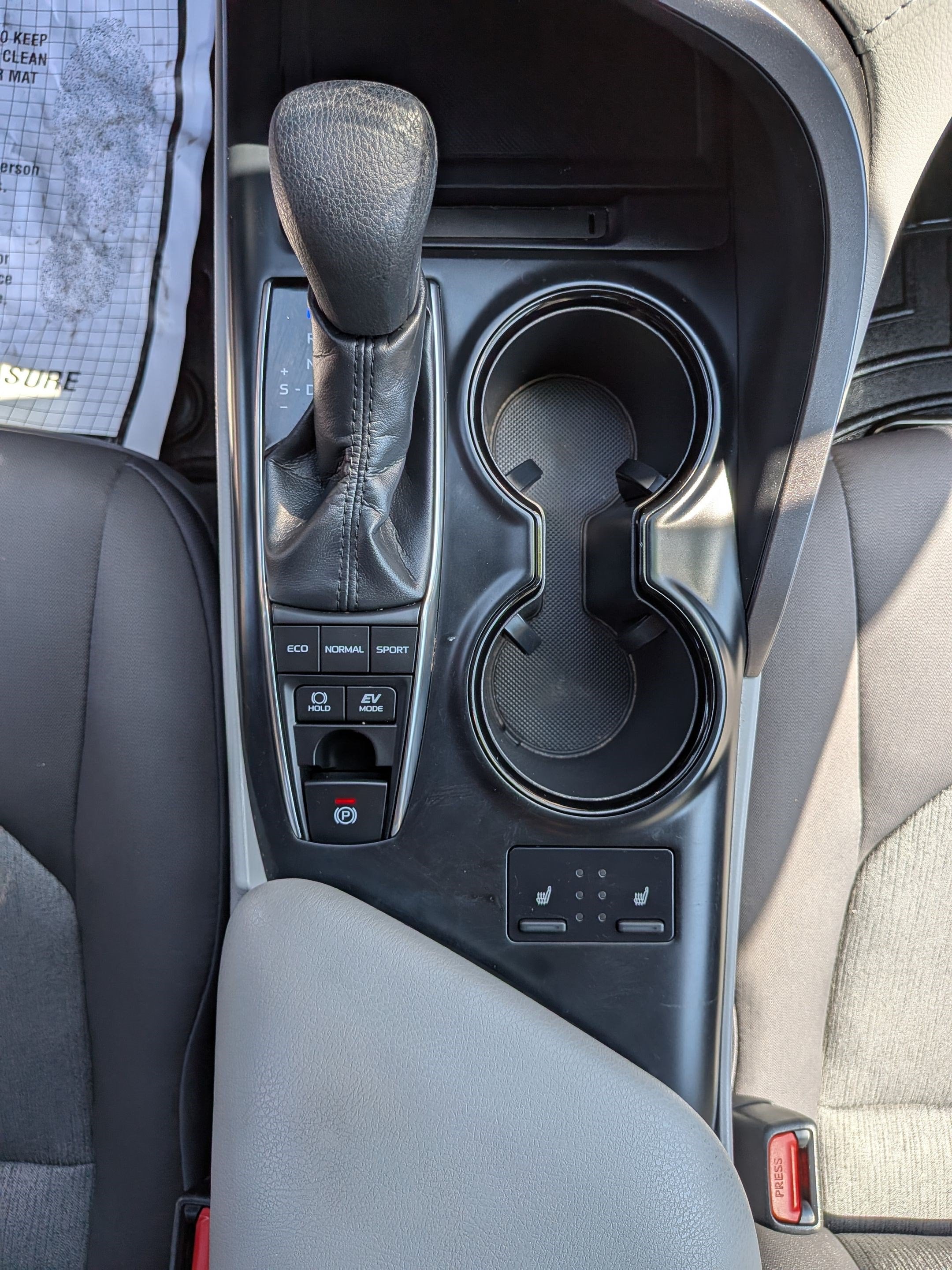 2019 Toyota Camry Hybrid LE