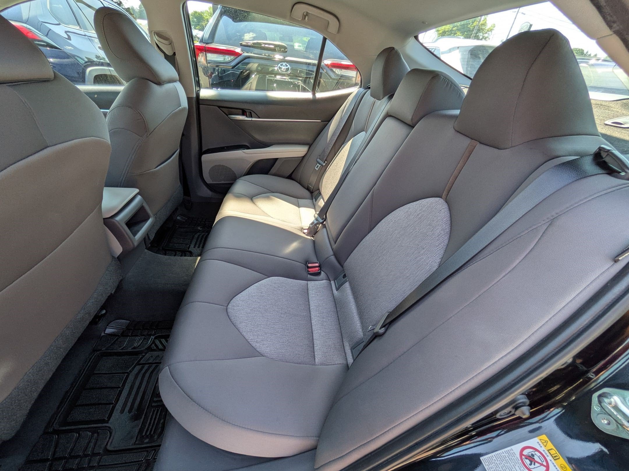 2019 Toyota Camry Hybrid LE
