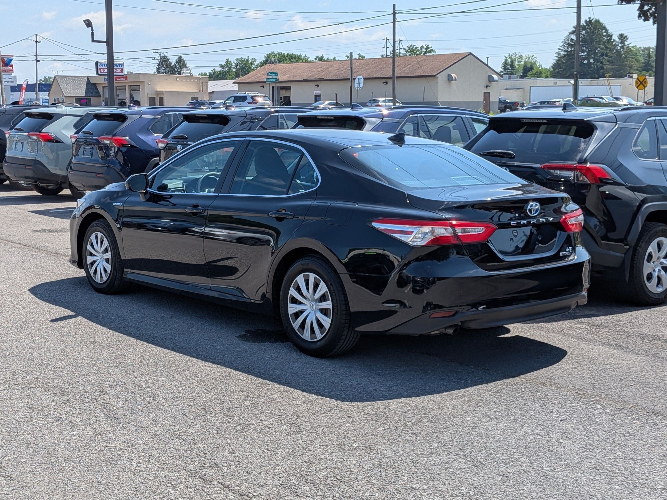 2019 Toyota Camry Hybrid LE