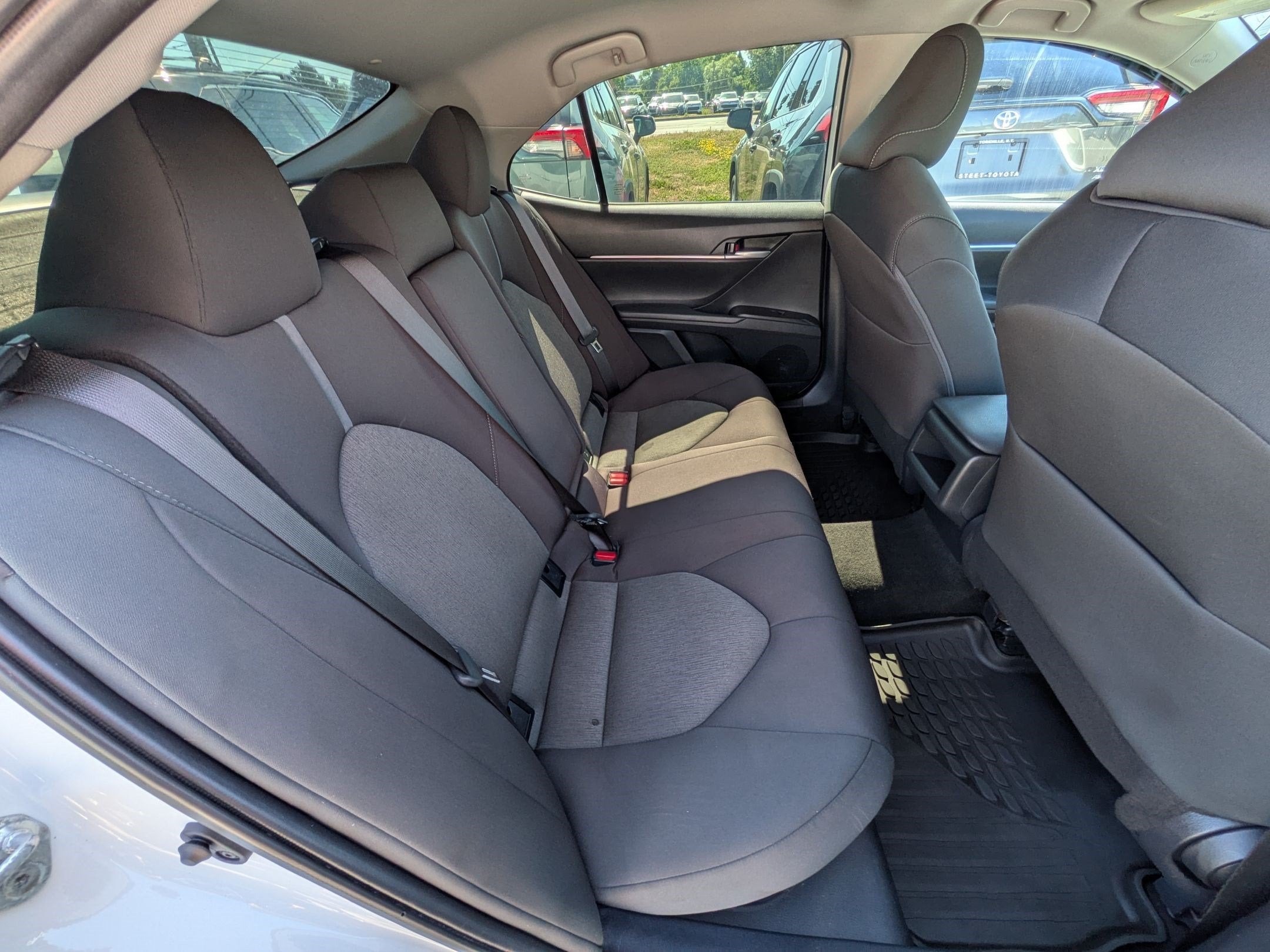 2024 Toyota Camry Hybrid LE