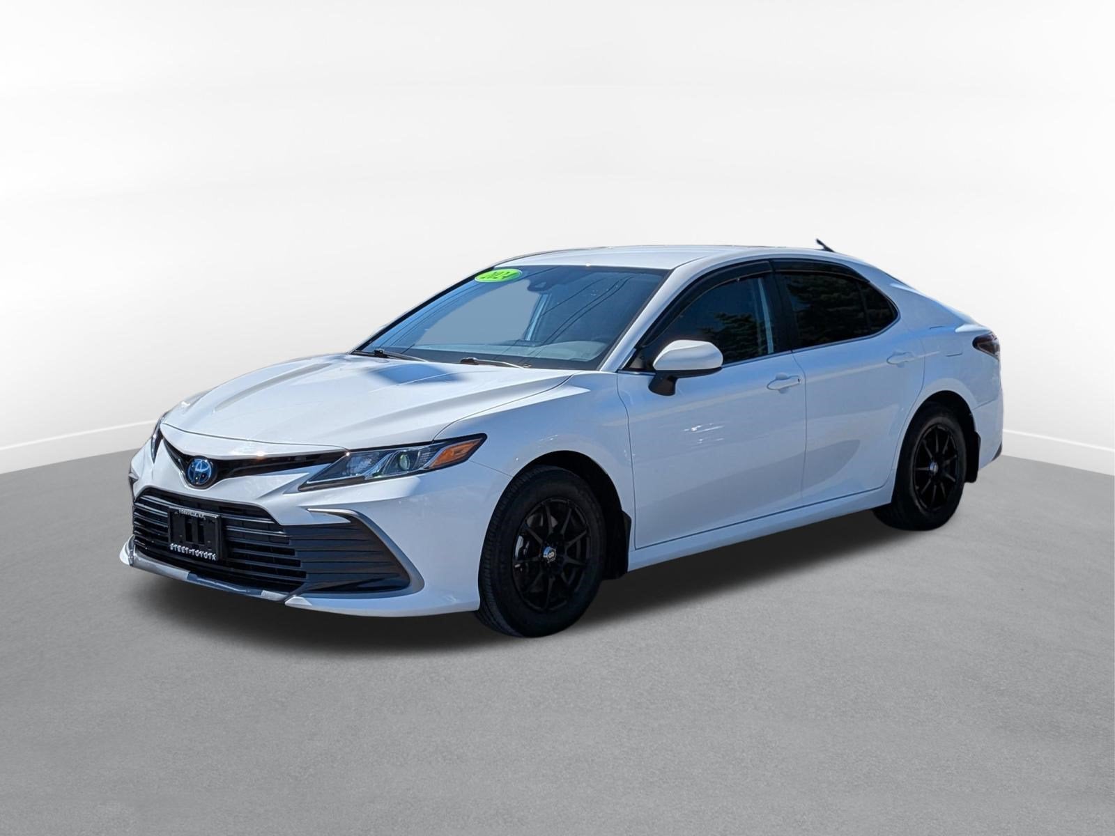 2024 Toyota Camry Hybrid LE