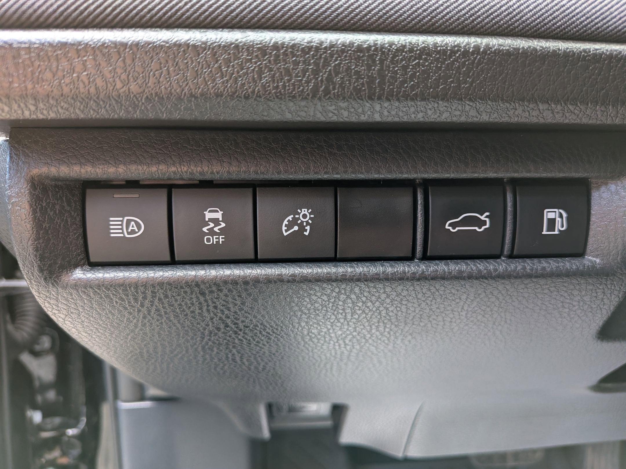 2025 Toyota Camry LE AWD