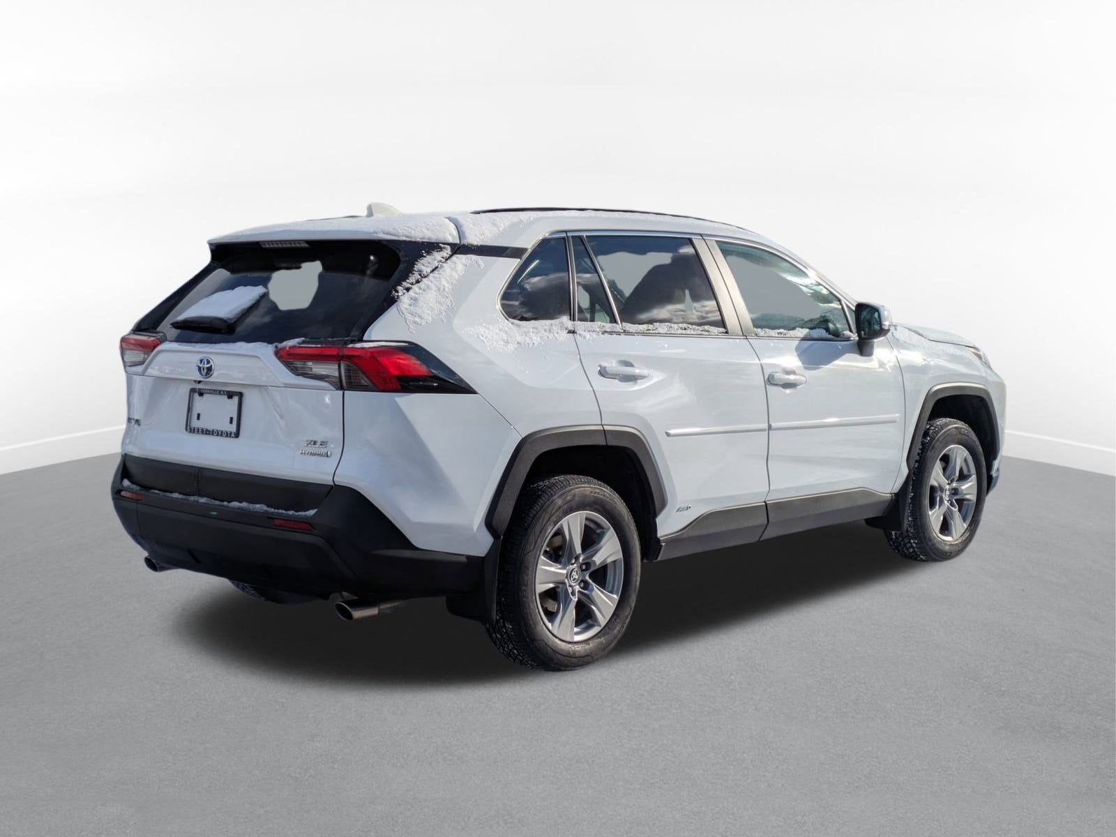 2024 Toyota RAV4 Hybrid XLE w/ Convenience & Cold Weather Pkg