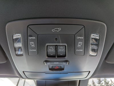 2025 Toyota Sienna Platinum 7 Passenger