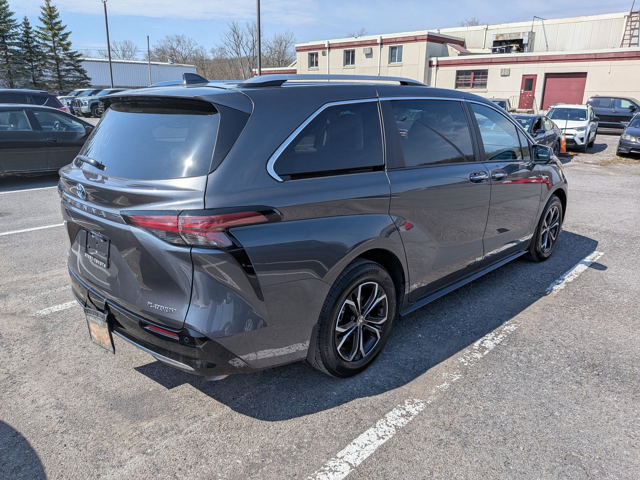 2025 Toyota Sienna Platinum 7 Passenger