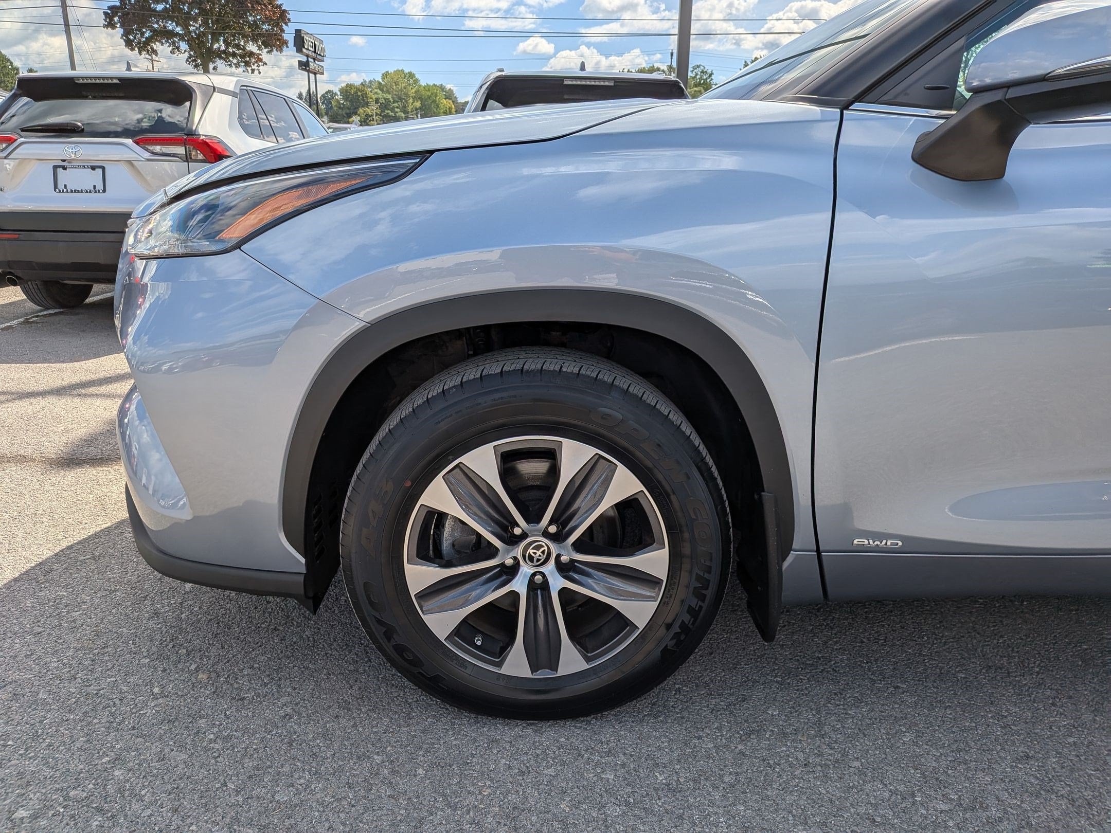 2022 Toyota Highlander Hybrid XLE
