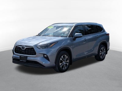 2022 Toyota Highlander Hybrid XLE