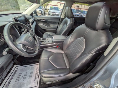 2022 Toyota Highlander Hybrid XLE