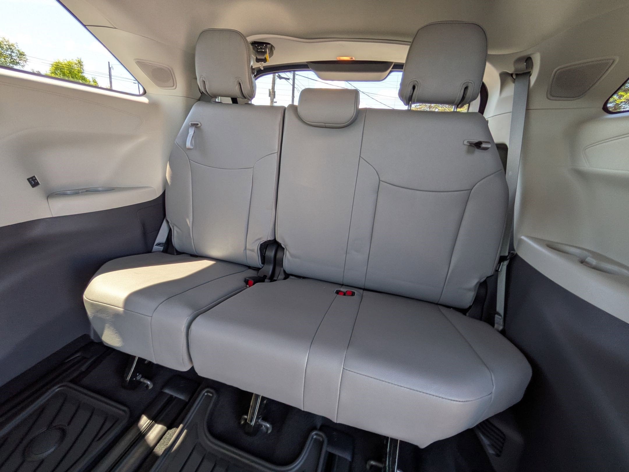 2024 Toyota Sienna XLE Plus Pkg 7 Passenger