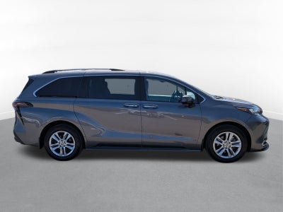 2024 Toyota Sienna XLE Plus Pkg 7 Passenger