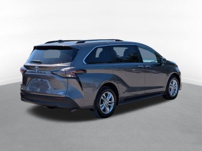 2024 Toyota Sienna XLE Plus Pkg 7 Passenger
