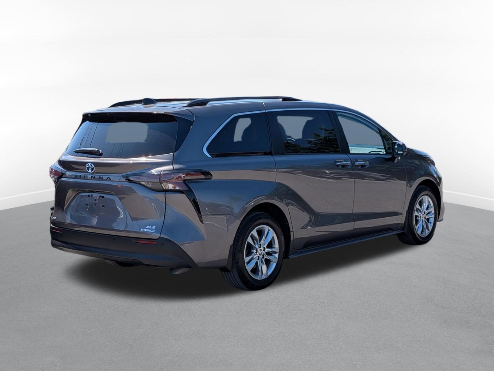 2024 Toyota Sienna XLE Plus Pkg 7 Passenger