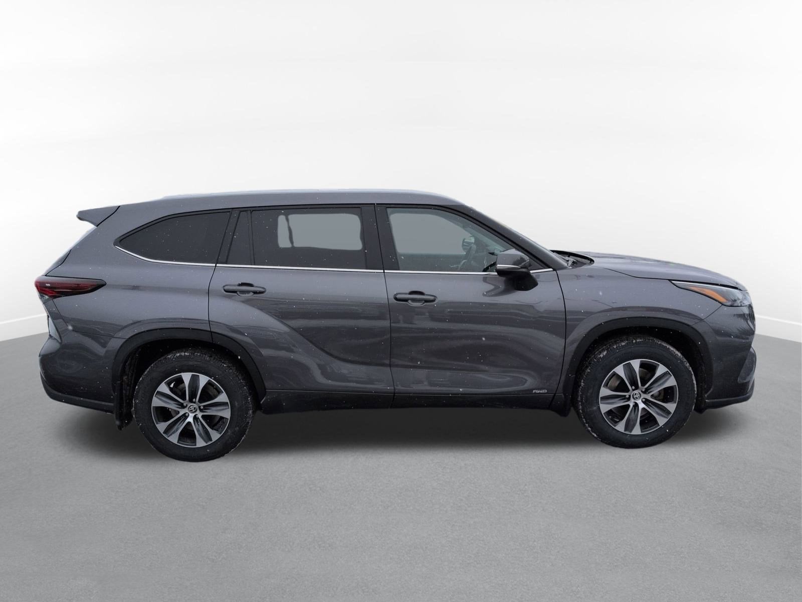 2024 Toyota Highlander Hybrid XLE