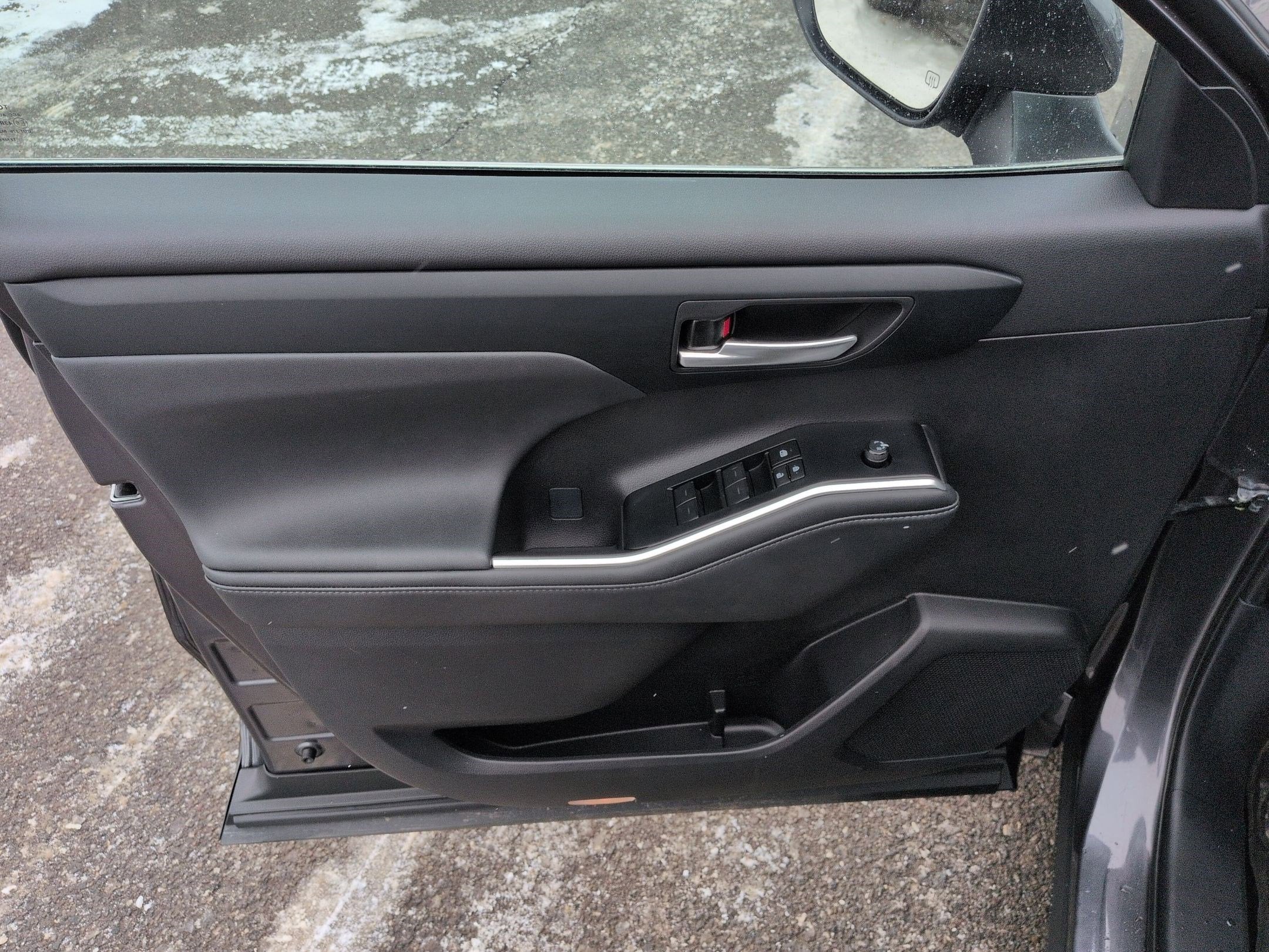 2024 Toyota Highlander Hybrid XLE