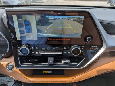 2024 Toyota Highlander Platinum
