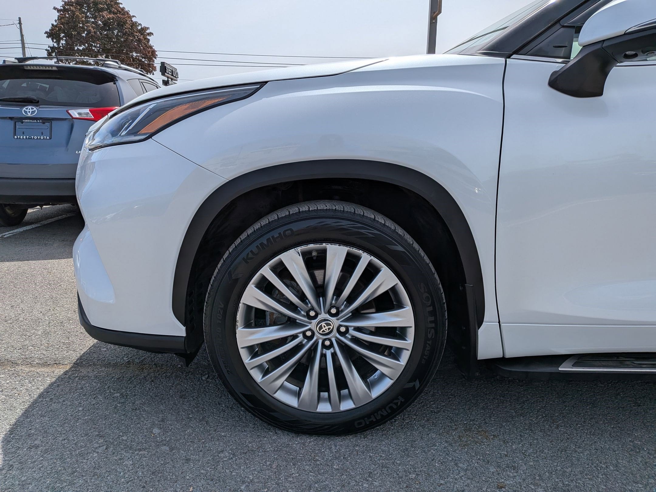 2024 Toyota Highlander Platinum
