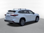2024 Toyota Highlander Platinum