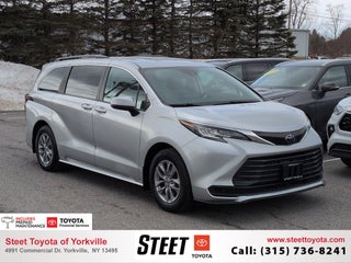 2023 Toyota Sienna LE 8 Passenger