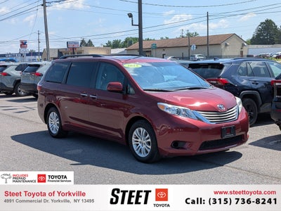 2015 Toyota Sienna XLE 8 Passenger