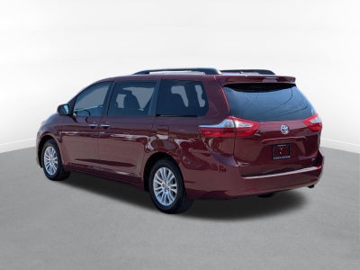 2015 Toyota Sienna XLE 8 Passenger