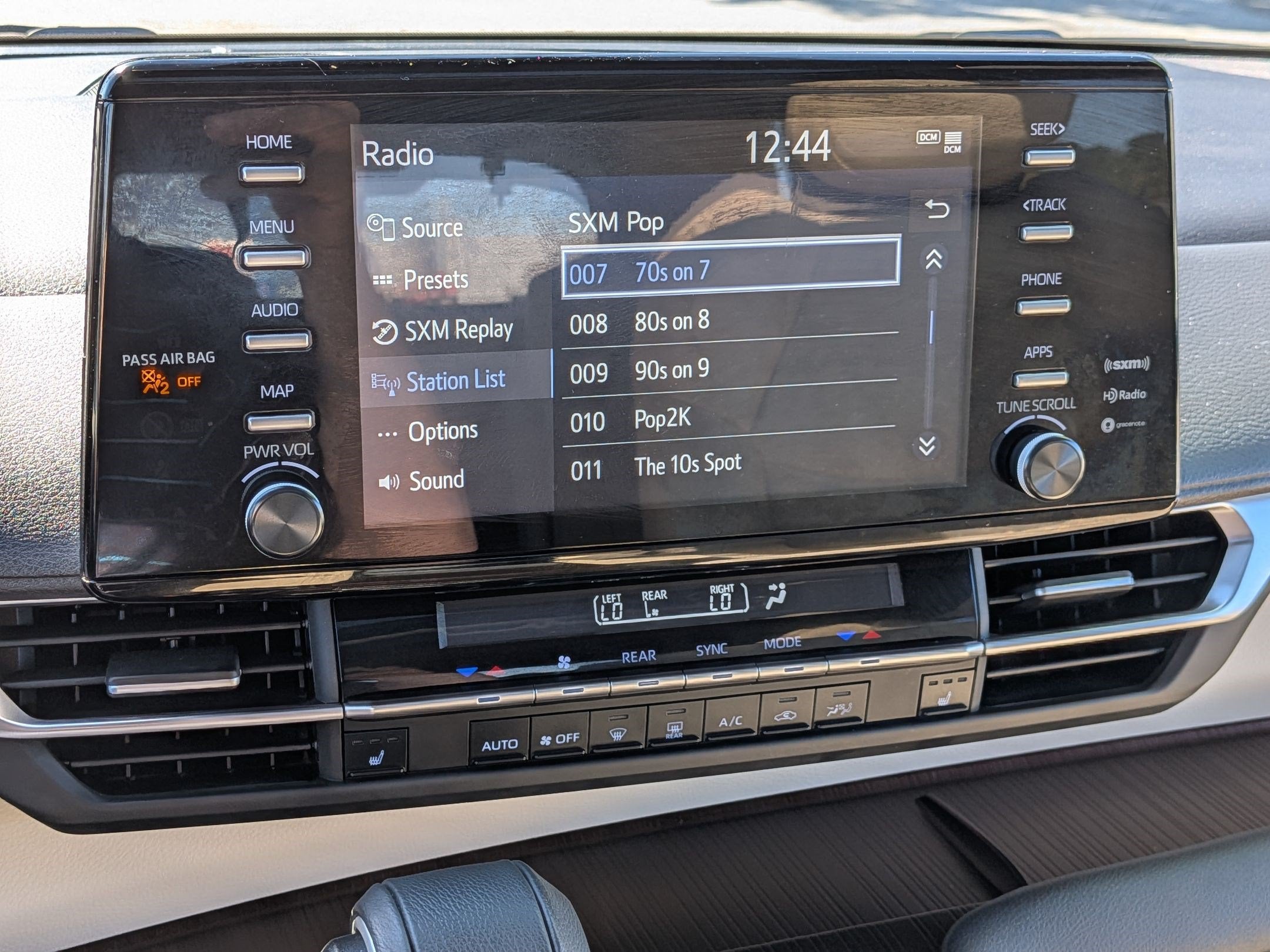 2024 Toyota Sienna XLE 8 Passenger