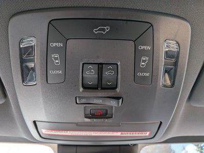 2024 Toyota Sienna XLE 8 Passenger