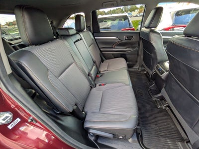 2017 Toyota Highlander LE Plus FWD