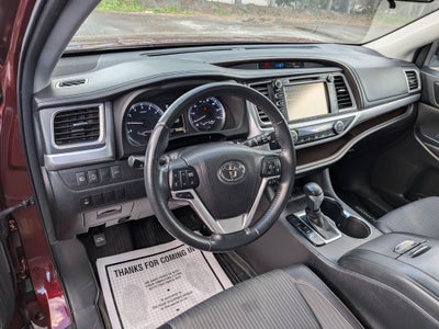 2017 Toyota Highlander LE Plus FWD