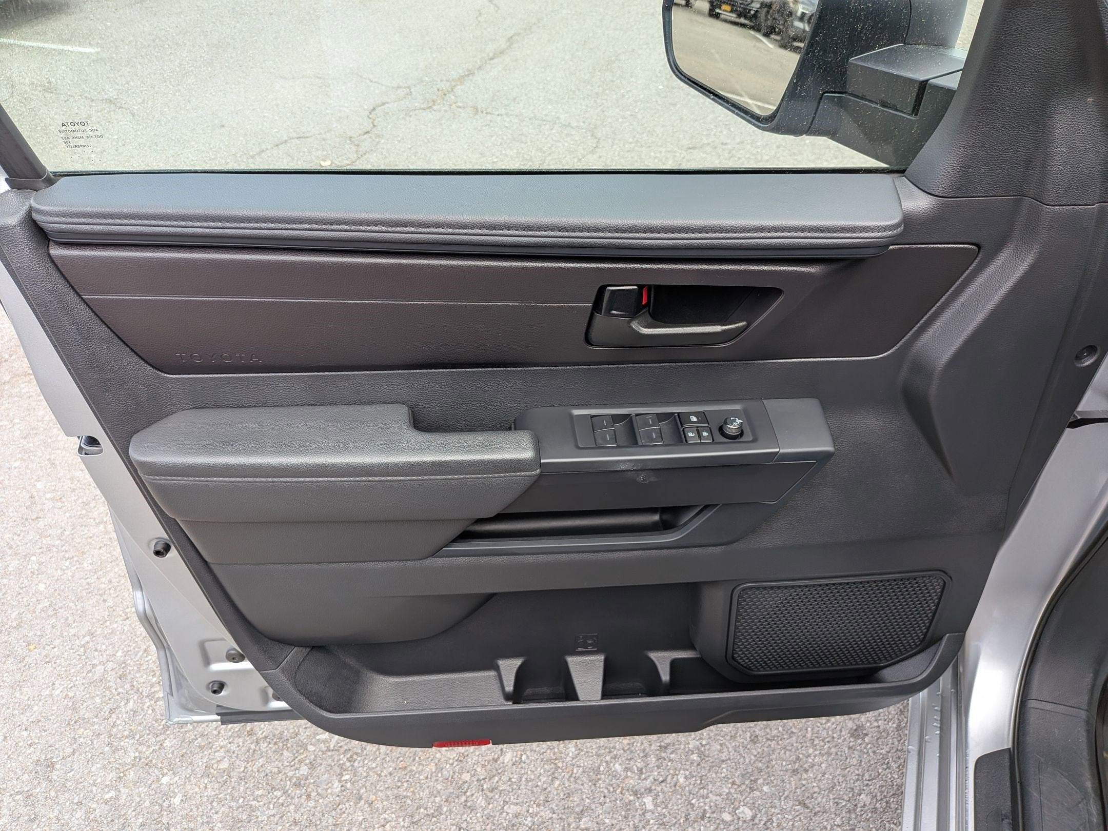 2024 Toyota Tundra SR LONG BED
