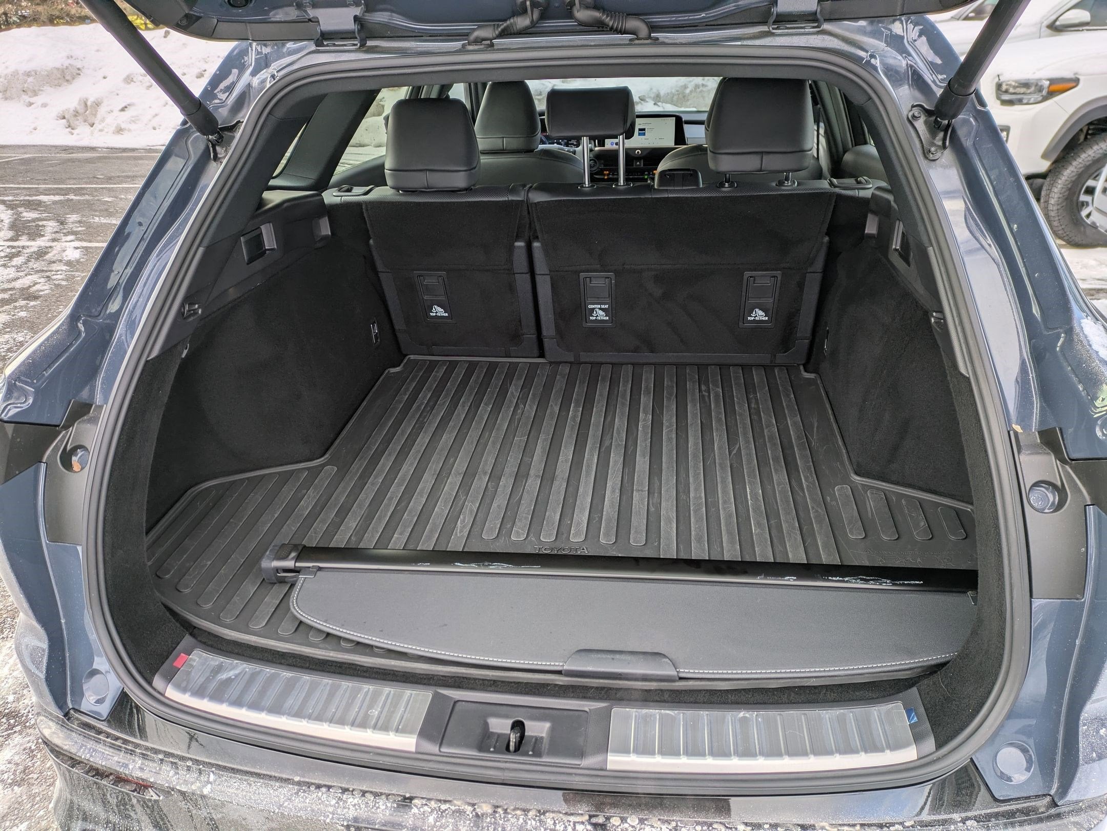 2025 Toyota Crown Signia XLE