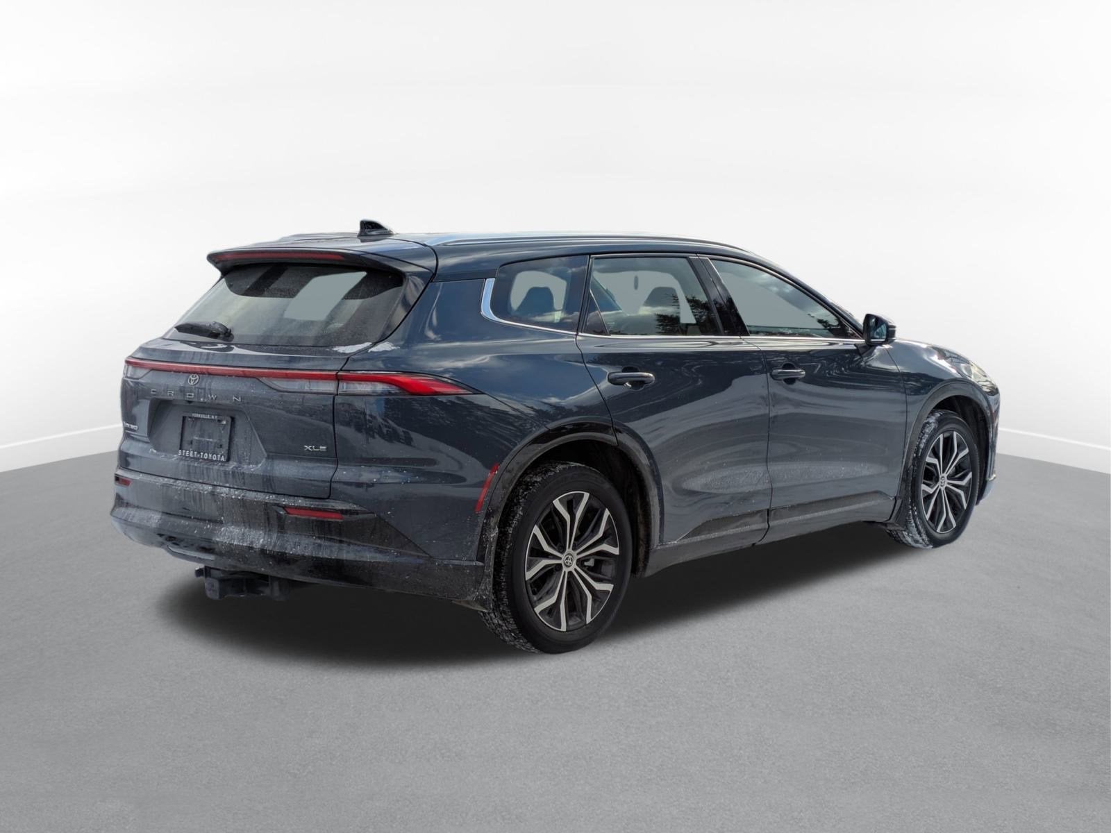 2025 Toyota Crown Signia XLE