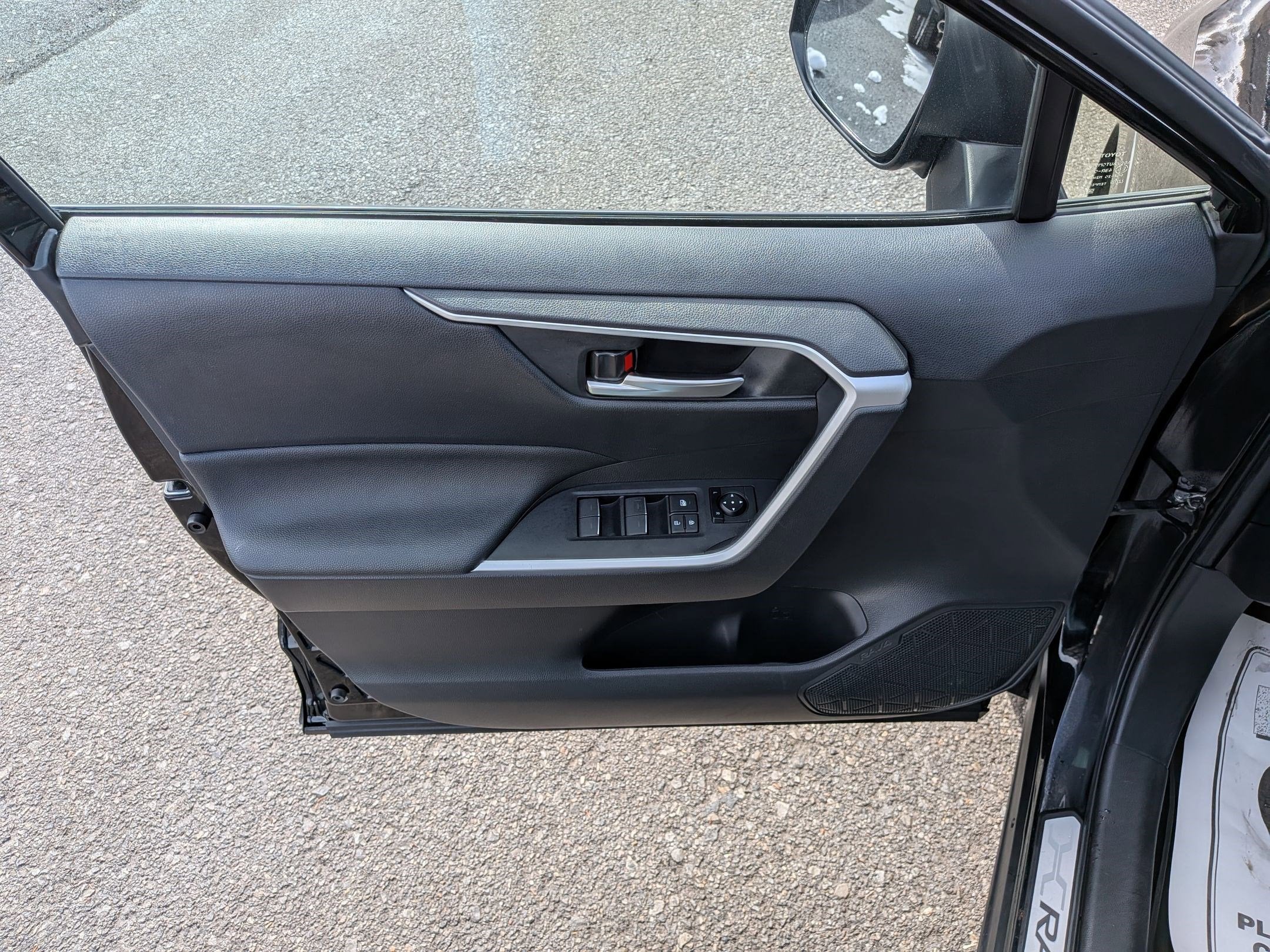 2022 Toyota RAV4 Prime SE w/ Weather & Moonroof Pkg