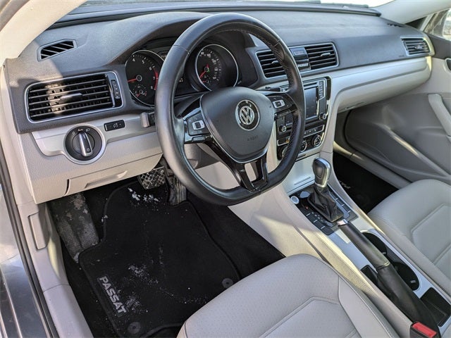 2019 Volkswagen Passat 2.0T Wolfsburg