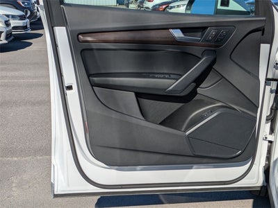 2024 Audi Q5 40 Premium quattro