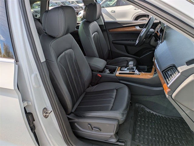 2023 Audi Q5 45 S line Premium quattro